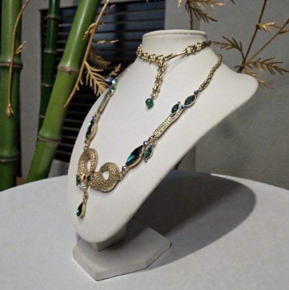 Soo Fun Matte Goldtone Chunky Double Snake Crystal Jeweled Necklace - Picture 2 of 5